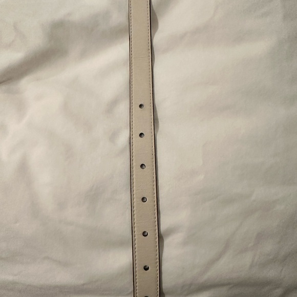 Gucci Ivory Belt with Pearl-Studded Gold Buckle - Picture 7 of 8